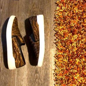 Slide ons from Aldo...slightly worn in great shape